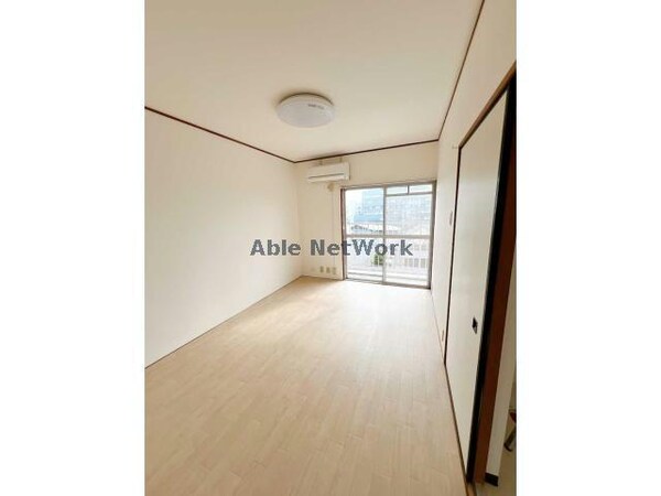 リビングダイニング