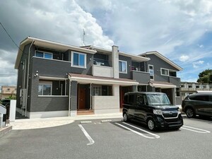 ベルヴィー　寺の前外観写真