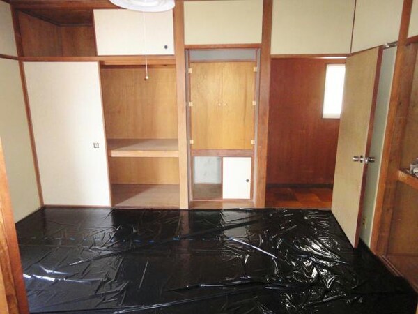 居室(2階通路側和室)