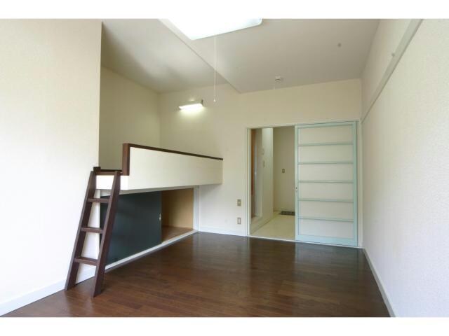 物件内観写真8　(ロフト)