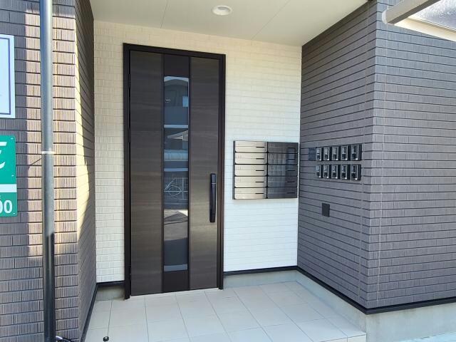 物件外観写真4　(オートロック)