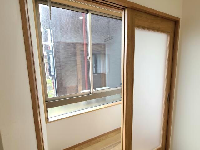 物件内観写真13　(サンルーム)