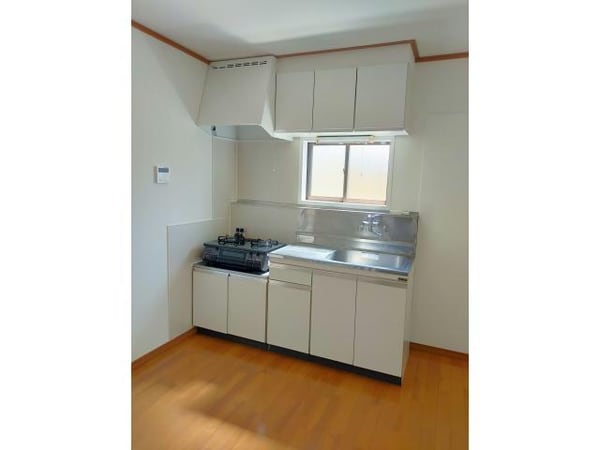 キッチン(ｶﾞｽｺﾝﾛ、ﾚﾝｼﾞﾌｰﾄﾞ新品)