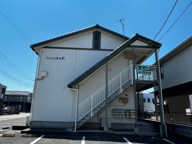ファミーユ茂木Ａの物件外観写真