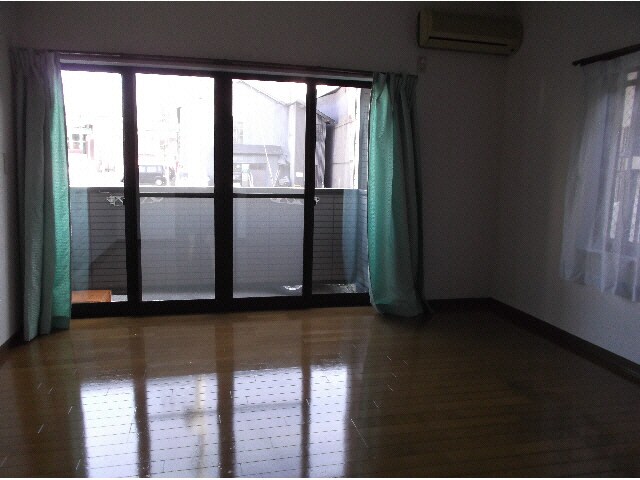 物件内観写真2　(洋室)