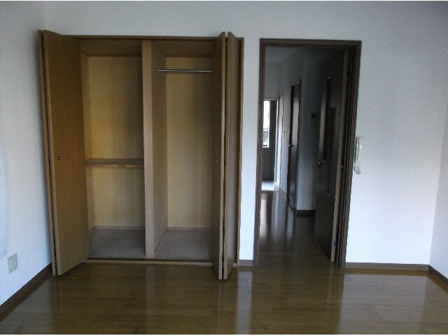 物件内観写真3　(洋室)