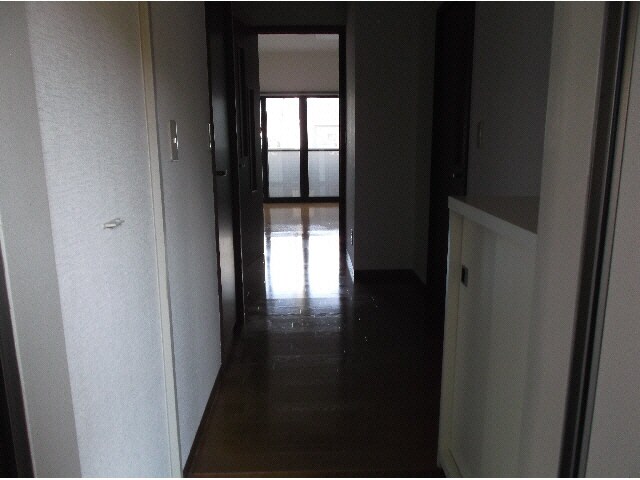 物件内観写真8　(玄関)