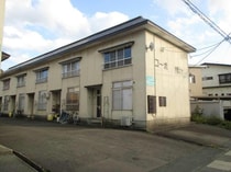 奥羽本線・山形線 新庄駅 2階建 築45年の外観写真