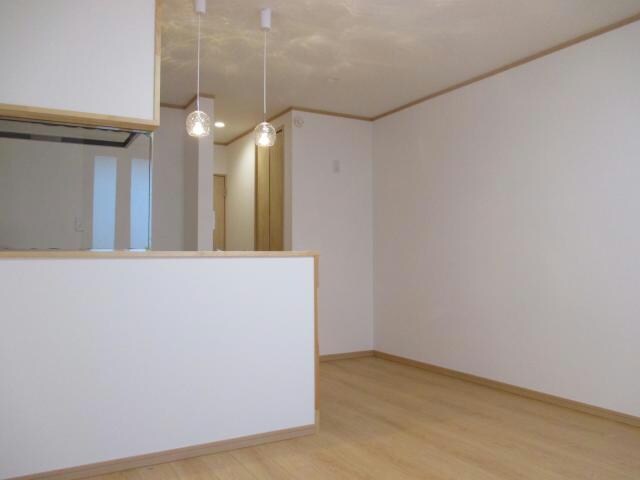 物件内観写真6　(洋室)