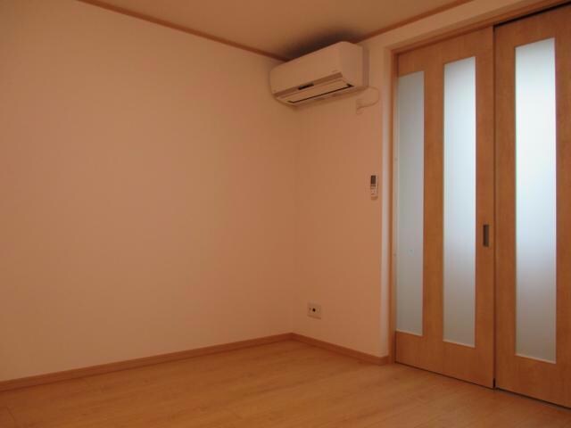 物件内観写真7　(洋室)