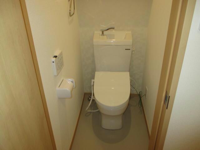 物件内観写真14　(トイレ)