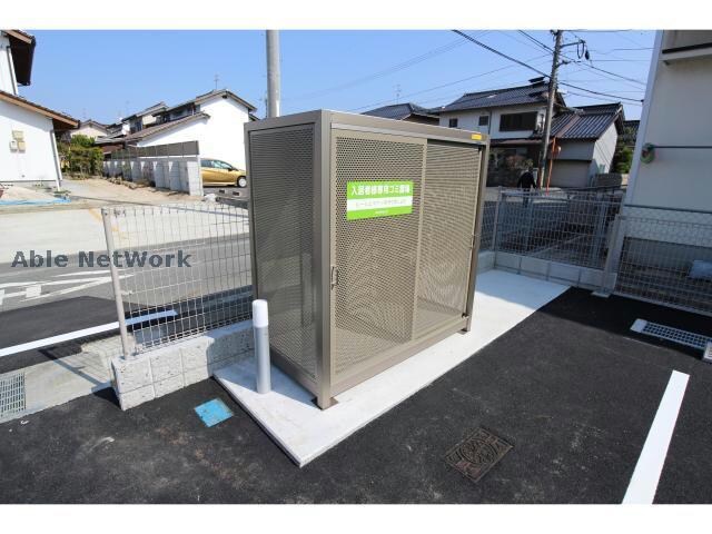 物件外観写真5　(ゴミ置き場)