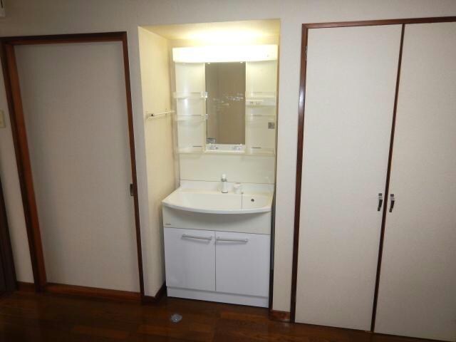 物件内観写真9　(洗面台)