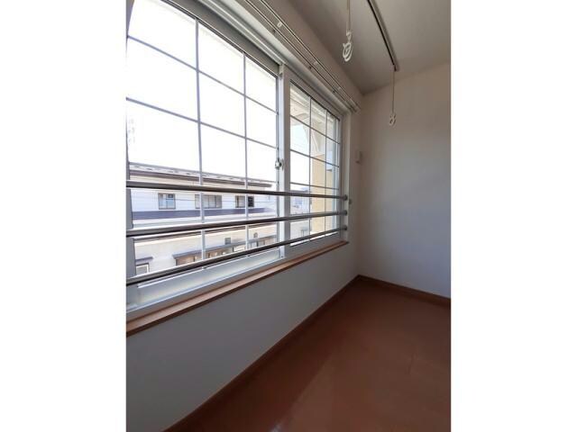 物件内観写真8　(サンルーム)