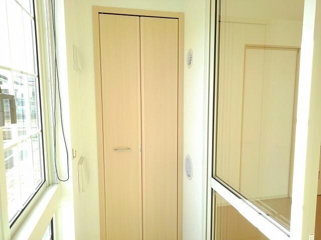 物件内観写真8　(サンルーム)