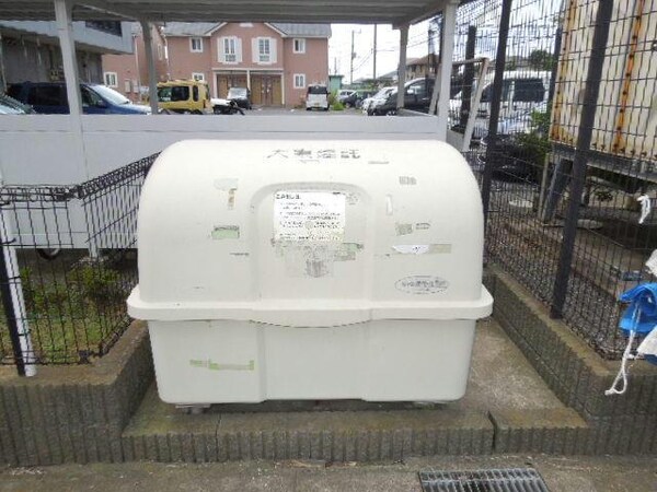 建物設備(敷地内ゴミ置場)