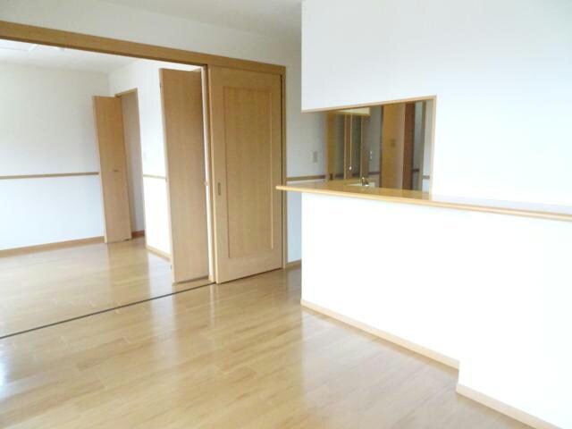 物件内観写真6　(リビング)