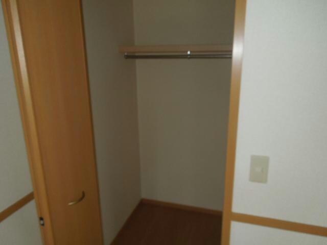 物件内観写真10　(収納)