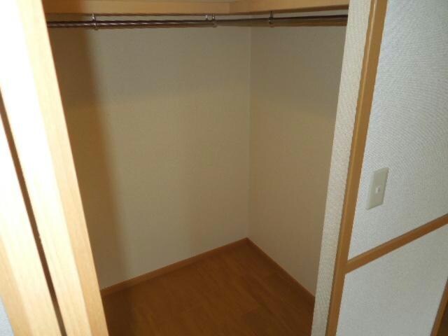 物件内観写真11　(収納)