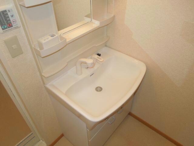 物件内観写真14　(洗面台)