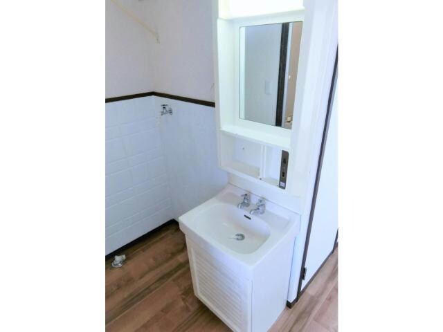 物件内観写真14　(洗面所)