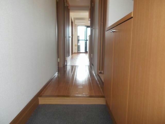 物件内観写真15　(玄関)