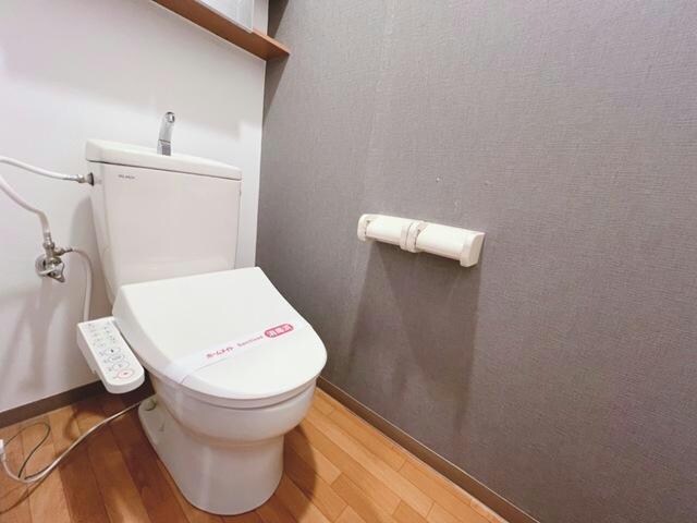 物件内観写真13　(温水洗浄便座)