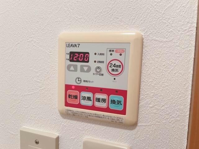 物件内観写真19　(浴室換気乾燥機)