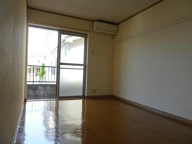 物件内観写真8　(洋室)