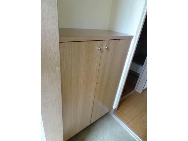 物件内観写真15　(下駄箱)