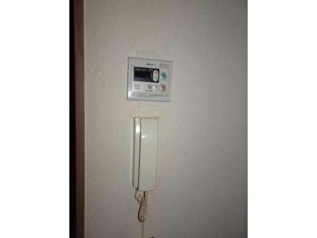 物件内観写真16　(インターホン＆追い焚き給湯)