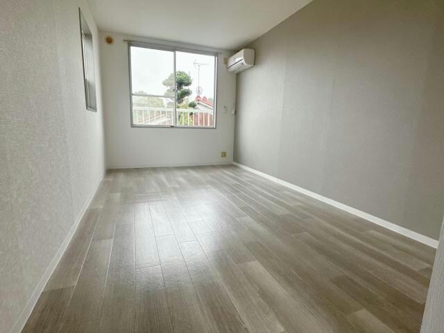 物件内観写真5　(洋室)