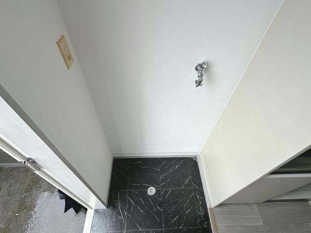 物件内観写真14　(洗濯機置き場)