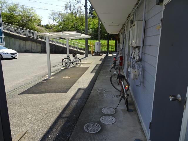 物件外観写真3　(共用通路)