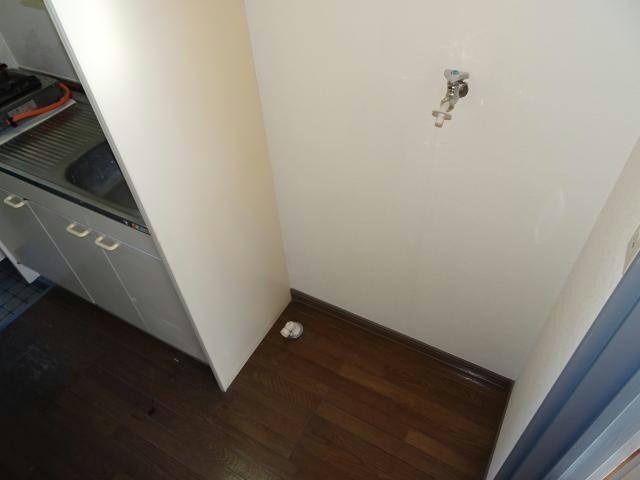 物件内観写真15　(洗濯機置場)