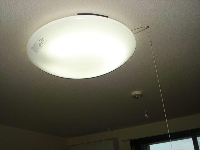 物件内観写真18　(照明器具)