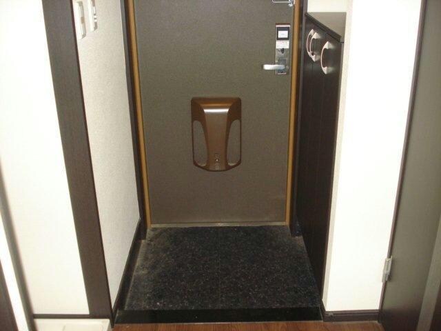 物件内観写真19　(玄関)