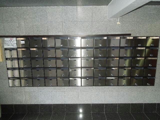 物件外観写真5　(集合ポスト)