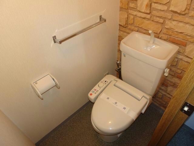 物件内観写真11　(トイレ)