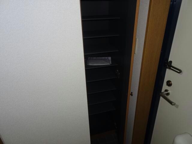 物件内観写真19　(下駄箱)
