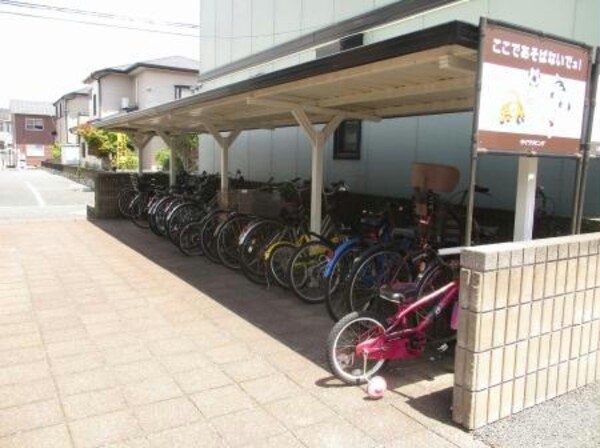 駐輪場(駐輪場)