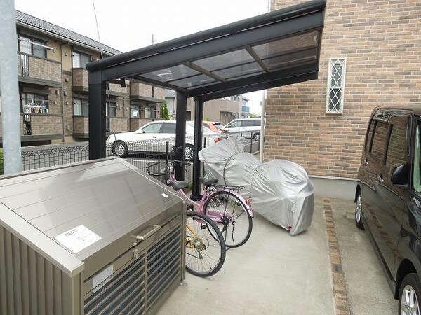 駐輪場(駐輪場)