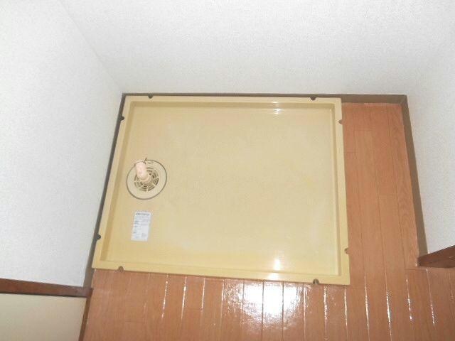 物件内観写真13　(洗濯機置き場)