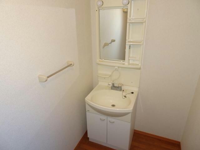 物件内観写真11　(洗面台)