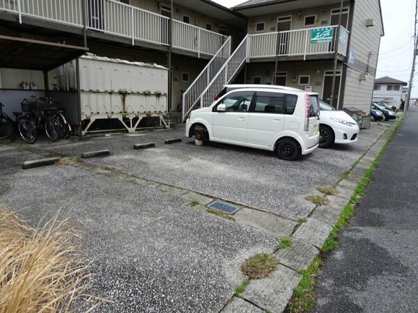 駐車場(駐車場)