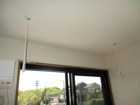 物件内観写真14　(室内物干し)