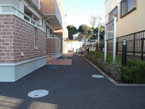 エントランス部分(玄関前通路)