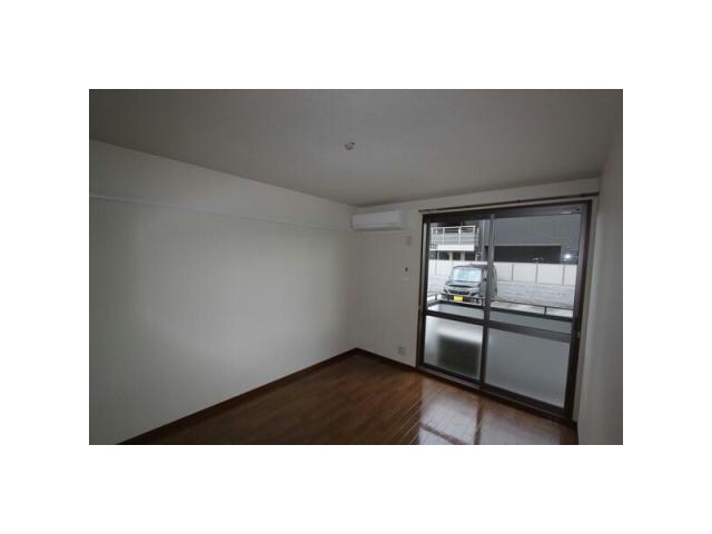 物件内観写真8　(洋室)