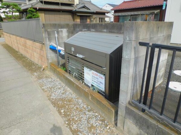 建物設備(ゴミ捨て場)