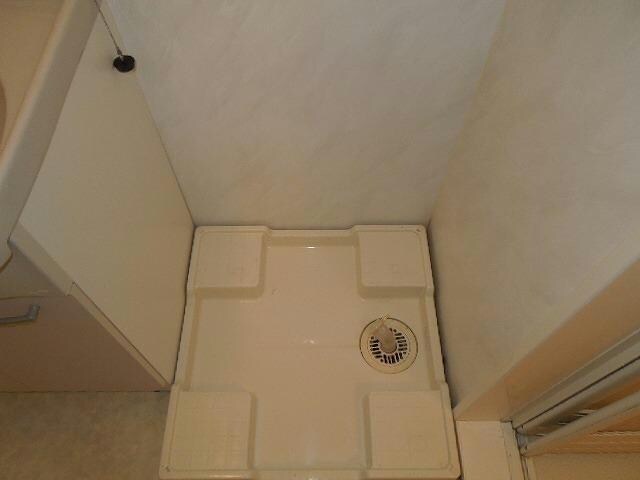 物件内観写真14　(洗濯機置場)